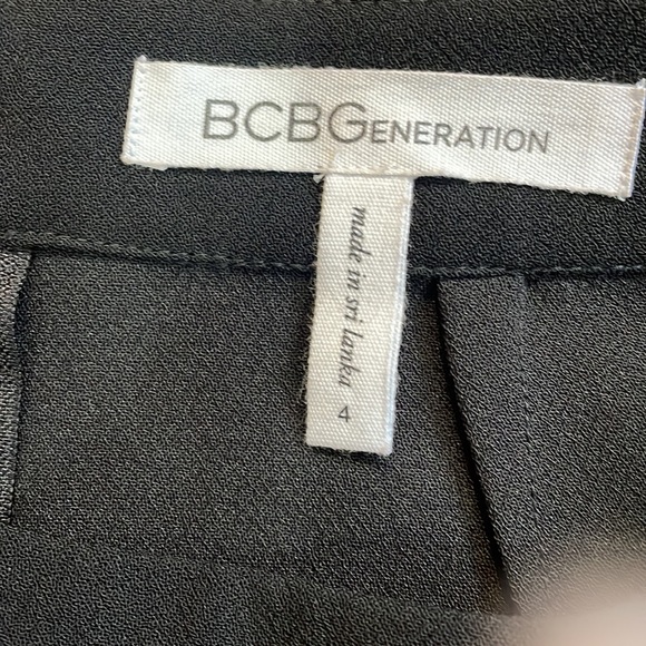 BCBGeneration High Waisted, Black Dress Shorts, Size 4 - Picture 6 of 8